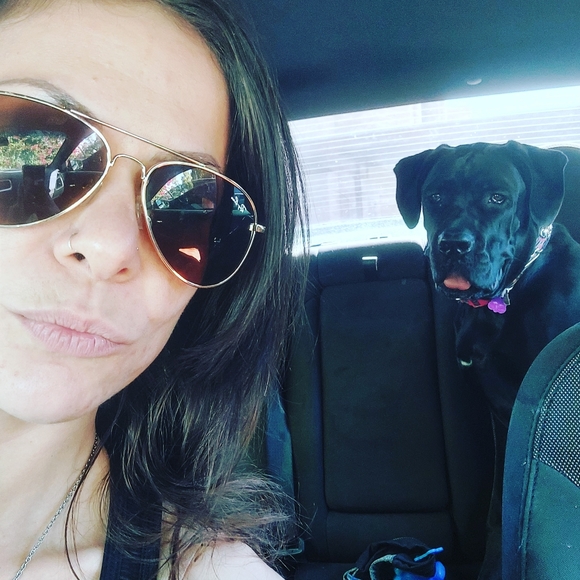 Meet your Posher, Jennifer - Picture 3 of 3